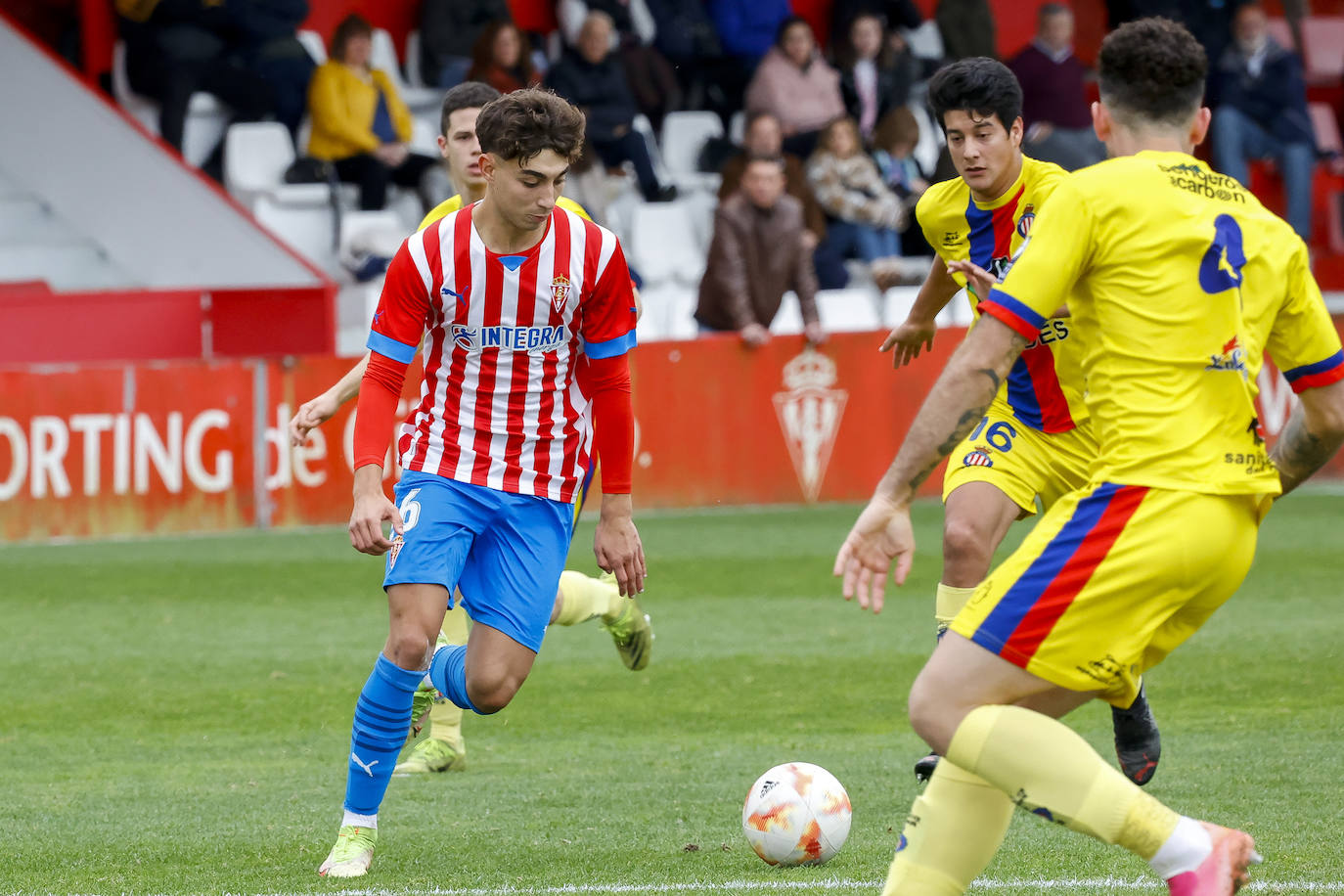 Fotos: Las Mejores Jugadas Del Sporting B - Titánico | El Comercio